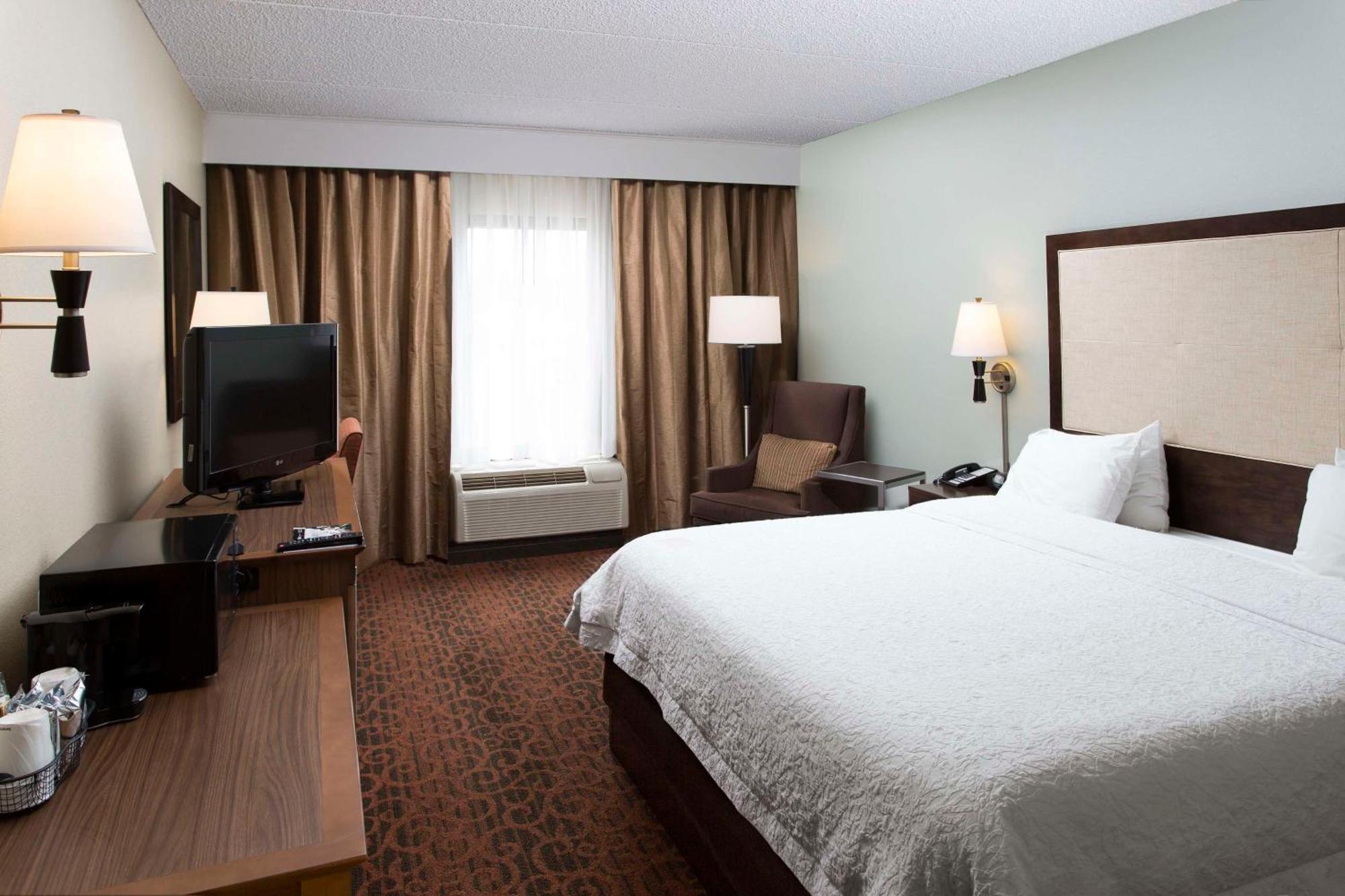Hampton Inn Troy Exteriör bild